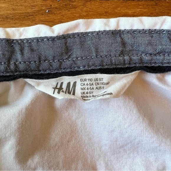 H&M White Long Sleeve Button Down Toddler Dress Shirt 🤍 - Picture 2 of 6